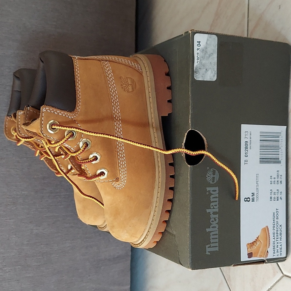 Timberland Kids size 8 Wheat Nubuck